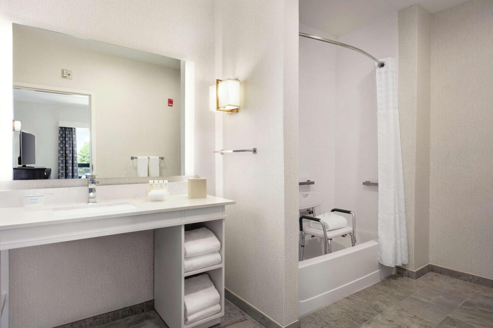 Hotel Homewood By Hilton Willow Grove